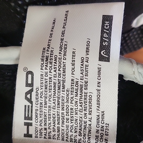 Fleece lined, windproof gloves by head. Size Small - Picture 4 of 4